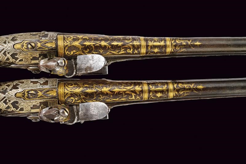 Bellissimo Paio di Pistole a Pietra Focaia con Fornimenti in Argento - Turchia