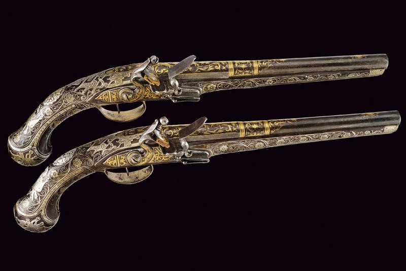 Bellissimo Paio di Pistole a Pietra Focaia con Fornimenti in Argento - Turchia