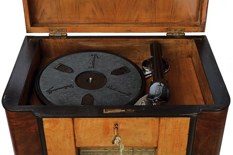Grande Radio Marelli Modello Axum - Italia