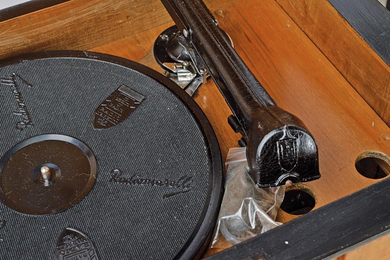 Grande Radio Marelli Modello Axum - Italia
