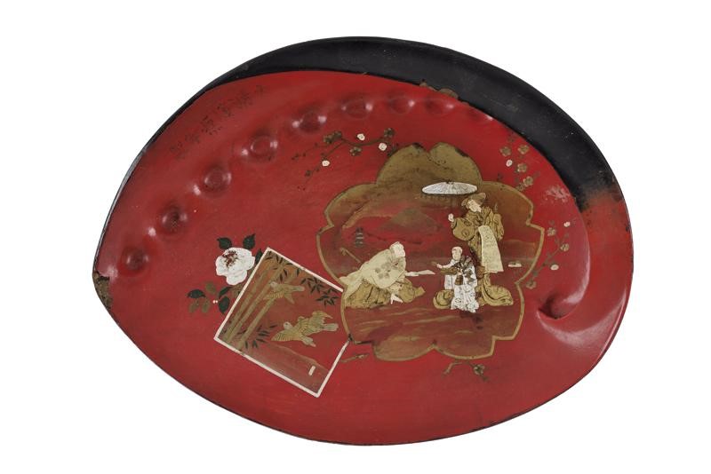 A shell-shaped lacquered tray - Japan | Rare and Fine Antique Arms ...