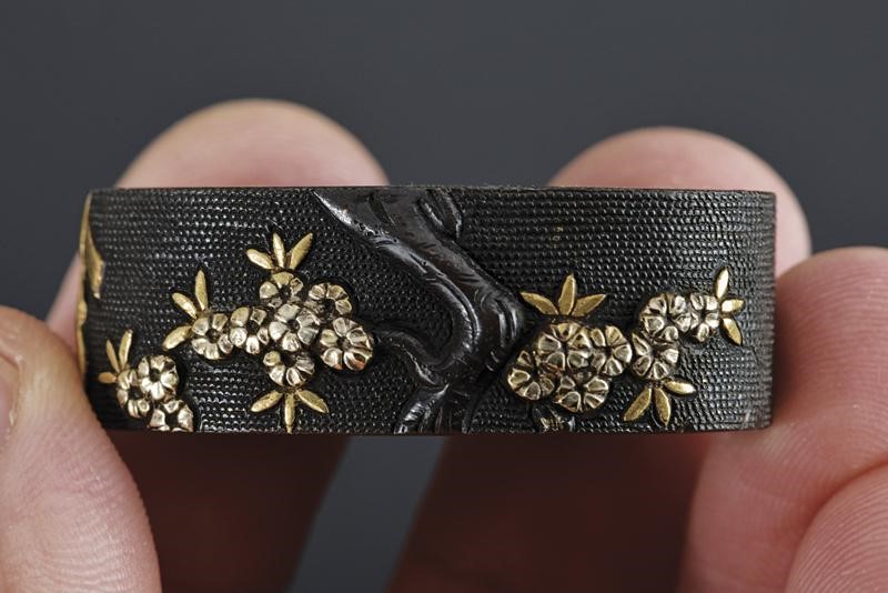 Fuchi-kashira di Scuola Goto - Giappone