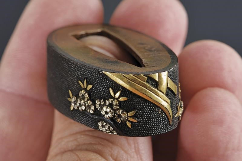 Fuchi-kashira di Scuola Goto - Giappone