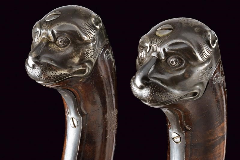Bellissimo Paio di Pistole a Pietra Focaia con Fornimenti in Argento di Gignau - Francia