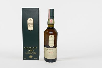 Lagavulin, Single Malt Scotch Whisky 16 Years Old