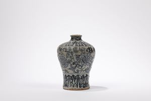 A ''MEIPING'' PORCELAIN VASE