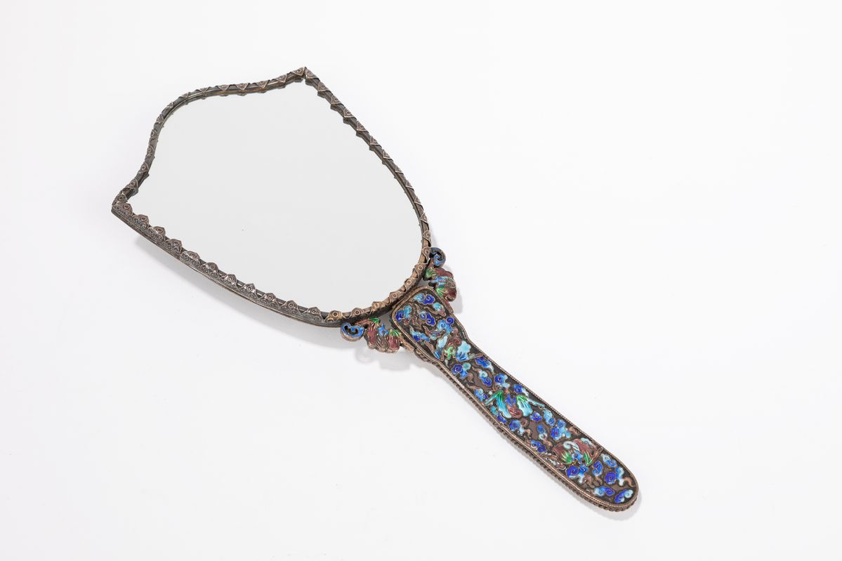 Specchio decorativo in argento e giada, Cina XIX/XX secolo