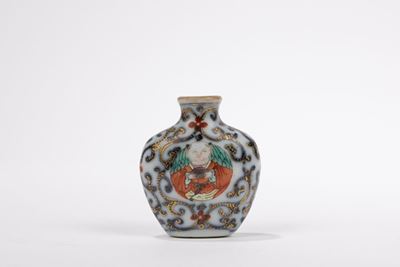Cina, Dinastia Qing, XIX secolo, Snuff Bottle in porcellana policroma