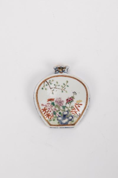 Bottiglia da fumo, porcellana dipinta a mano, Cina, Repubblica di Cina (1912-1949)