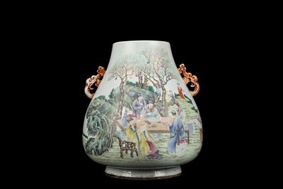 Grande vaso in porcellana di forma Hu, Cina, Repubblica di Cina (1912-1949)