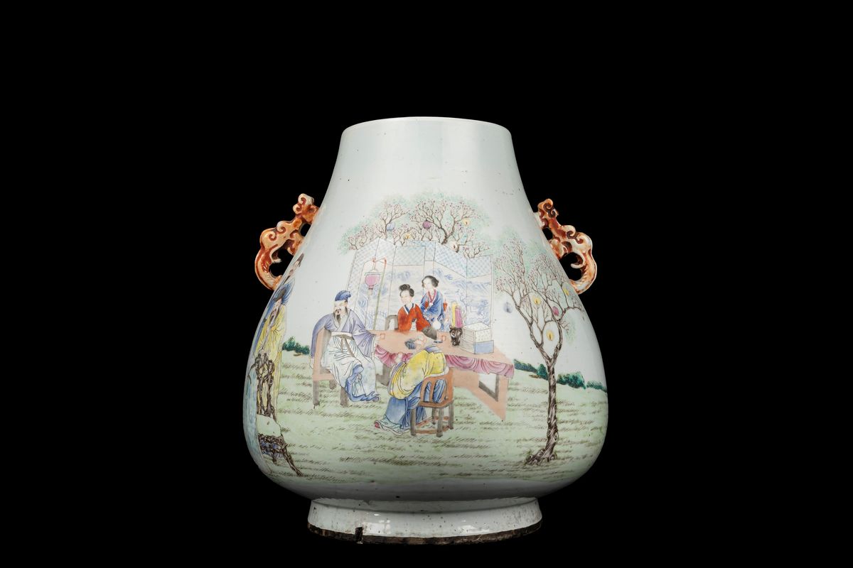 Grande vaso in porcellana di forma Hu, Cina, Repubblica di Cina (1912-1949)
