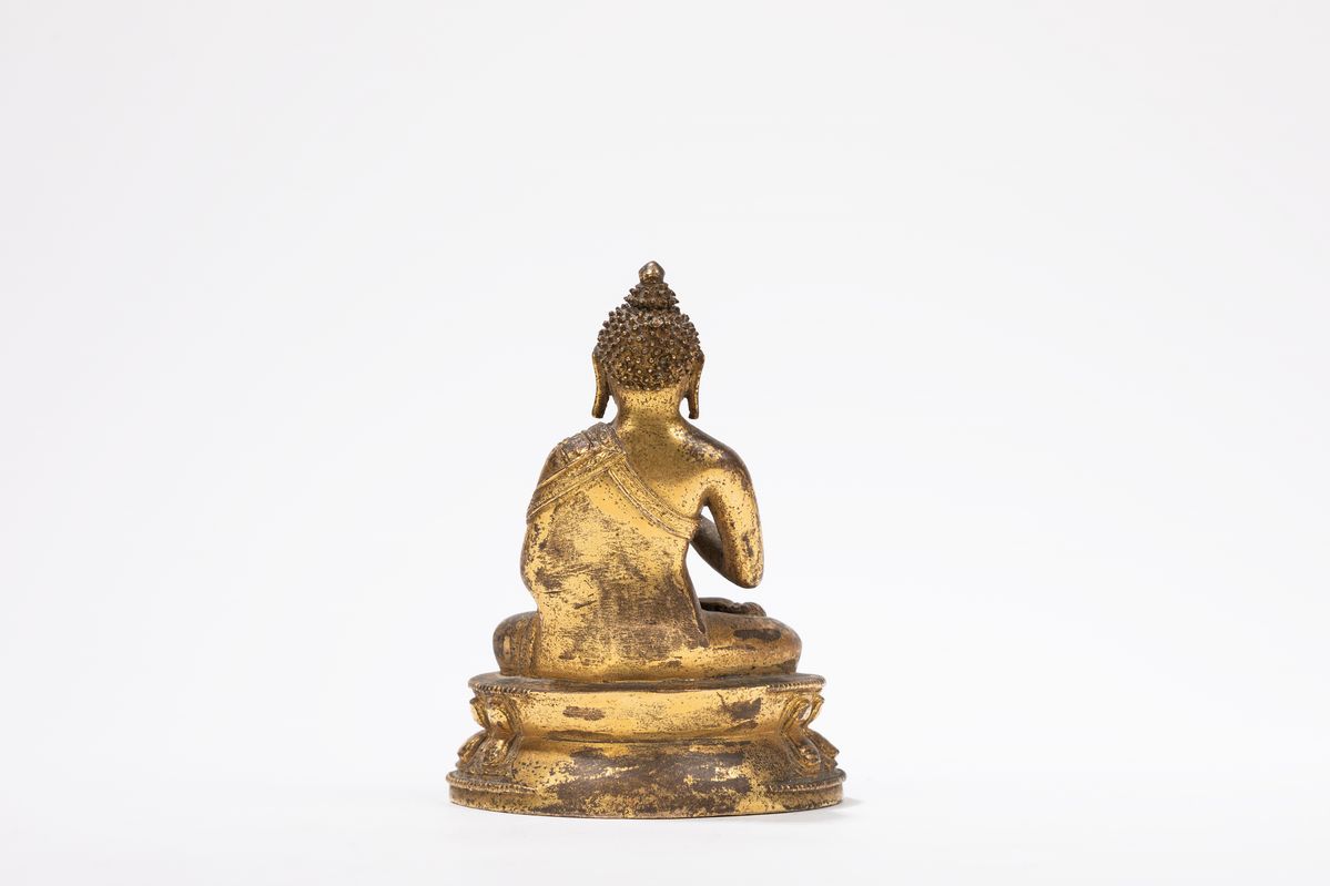 Buddha Shakyamuni, scultura in bronzo dorato, Tibet, XVIII secolo