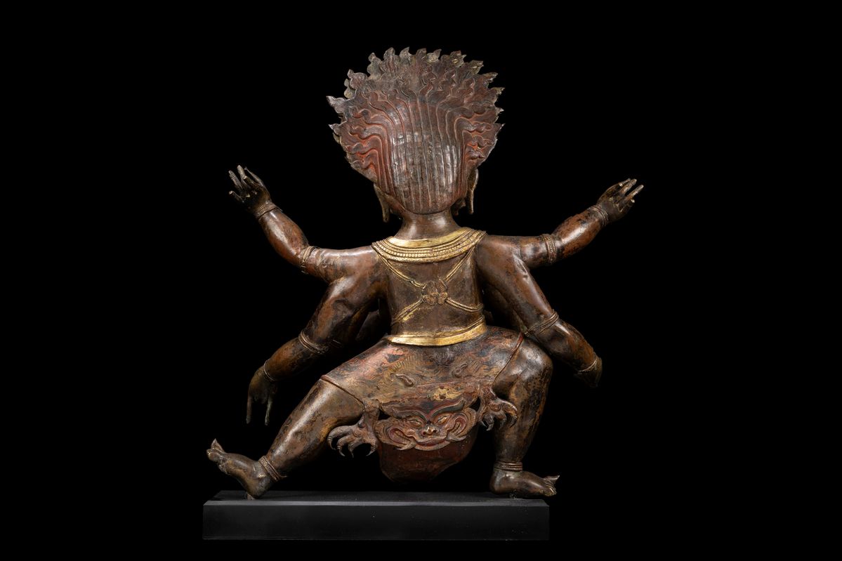 Scultore tibetano, Grande figura di Mahakala in rame e bronzo dorato