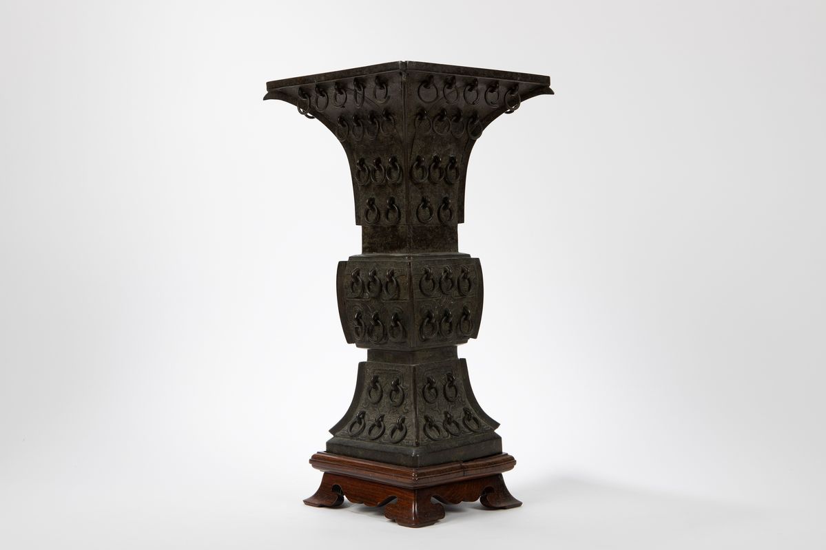 Vaso arcaistico in bronzo, Cina, dinastia Ming (1368-1644)