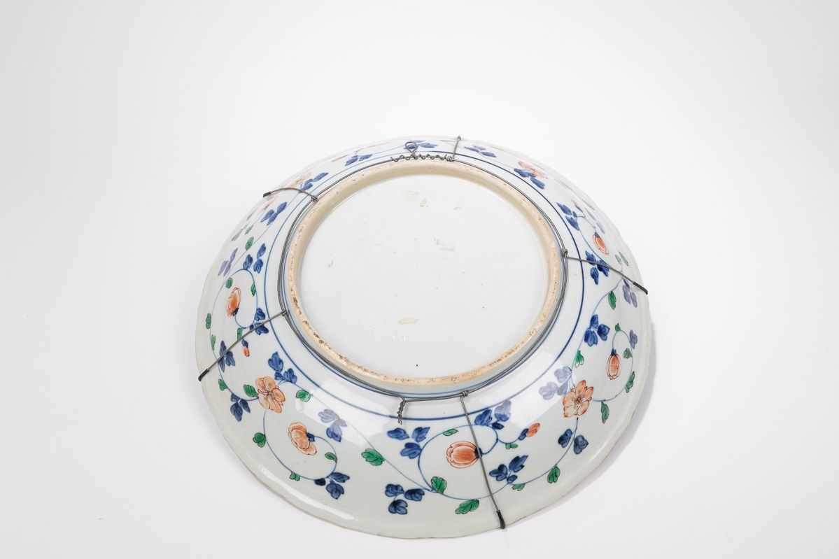 Piatto in porcellana Wucai, Cina, periodo Kangxi (1661-1722)