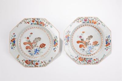 Coppia di piatti in porcellana, Famiglia Rosa, Cina, periodo Qianlong