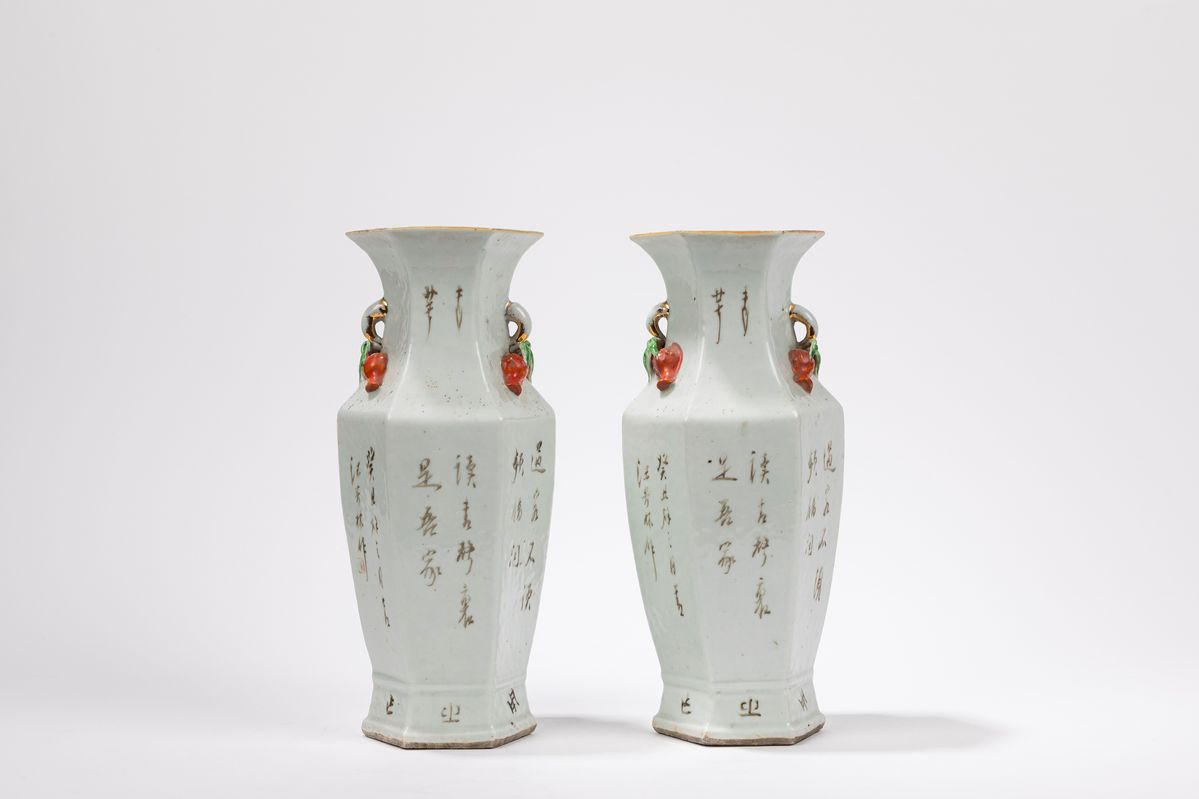 Vasi esagonali in porcellana Qianjiang, Cina, fine XIX secolo / inizio XX secolo