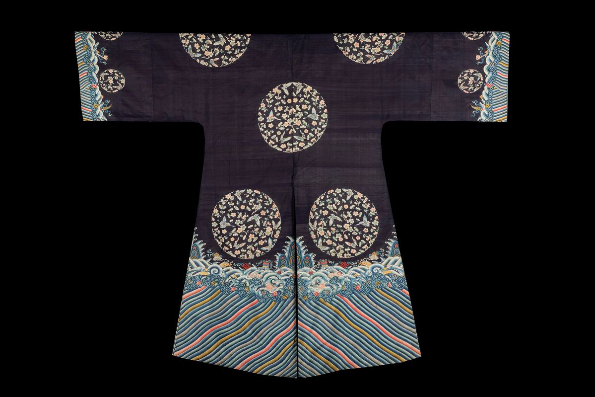Vestito in seta kesi, Cina, dinastia Qing, XIX secolo