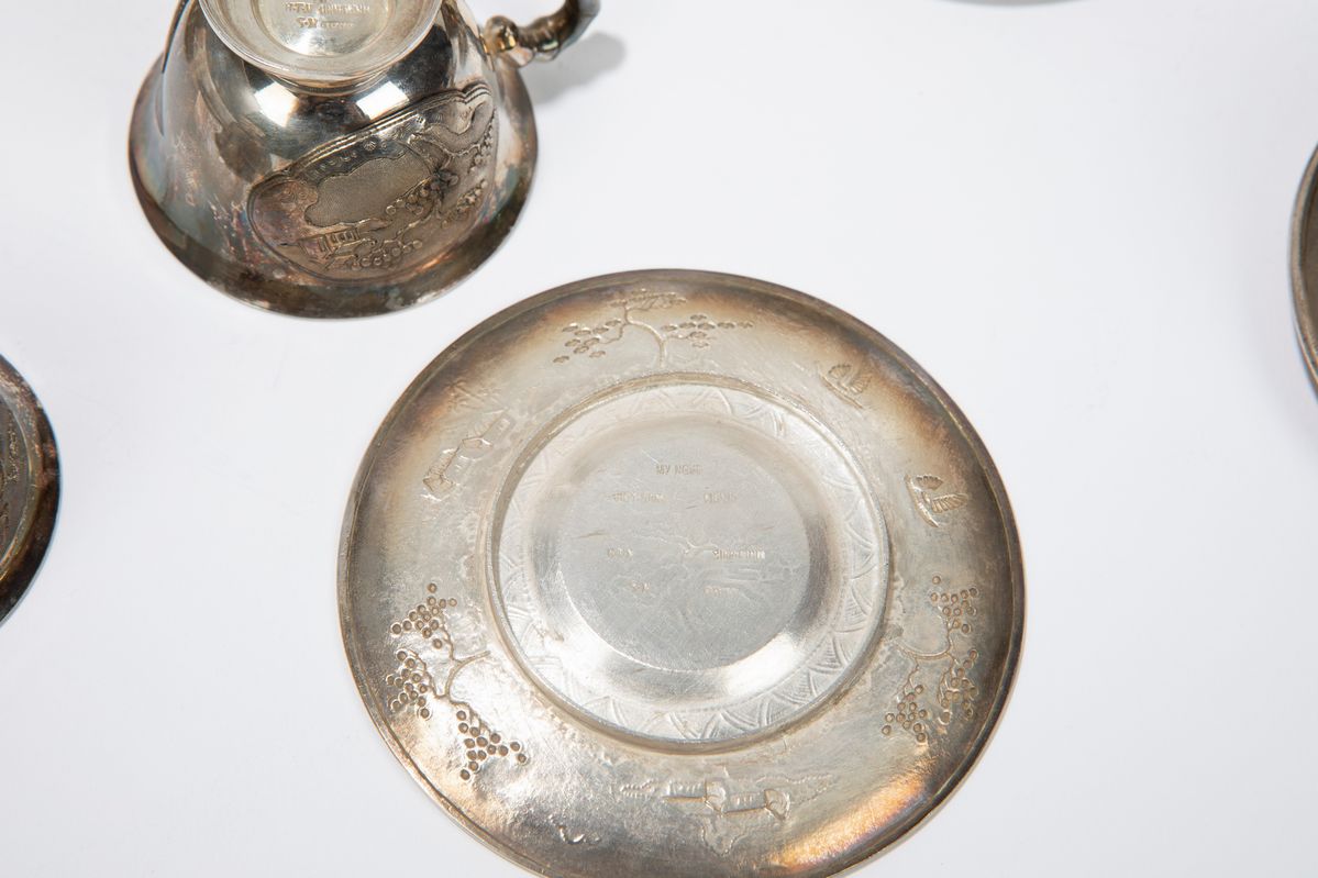 Set di sei piattini e tazzine in argento, Vietnam, inizio XX secolo