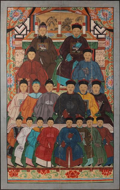 Dipinto su carta, Interno di palazzo con diciotto ufficiali civili, Cina, dinastia Qing, XIX seco...