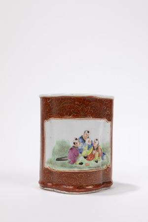 PORTAPENNELLI IN PORCELLANA FAMIGLIA ROSA