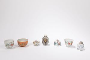 SEVEN PORCELAIN OBJECTS