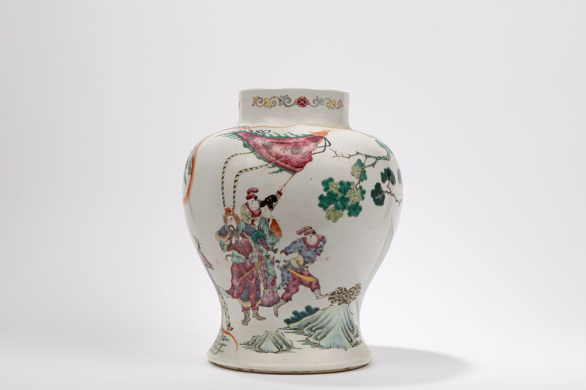 Vaso in porcellana, Famiglia Rosa, Cina, inizio XX secolo