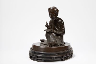 Scultore Vietnamita, Figura in bronzo di scriba seduto