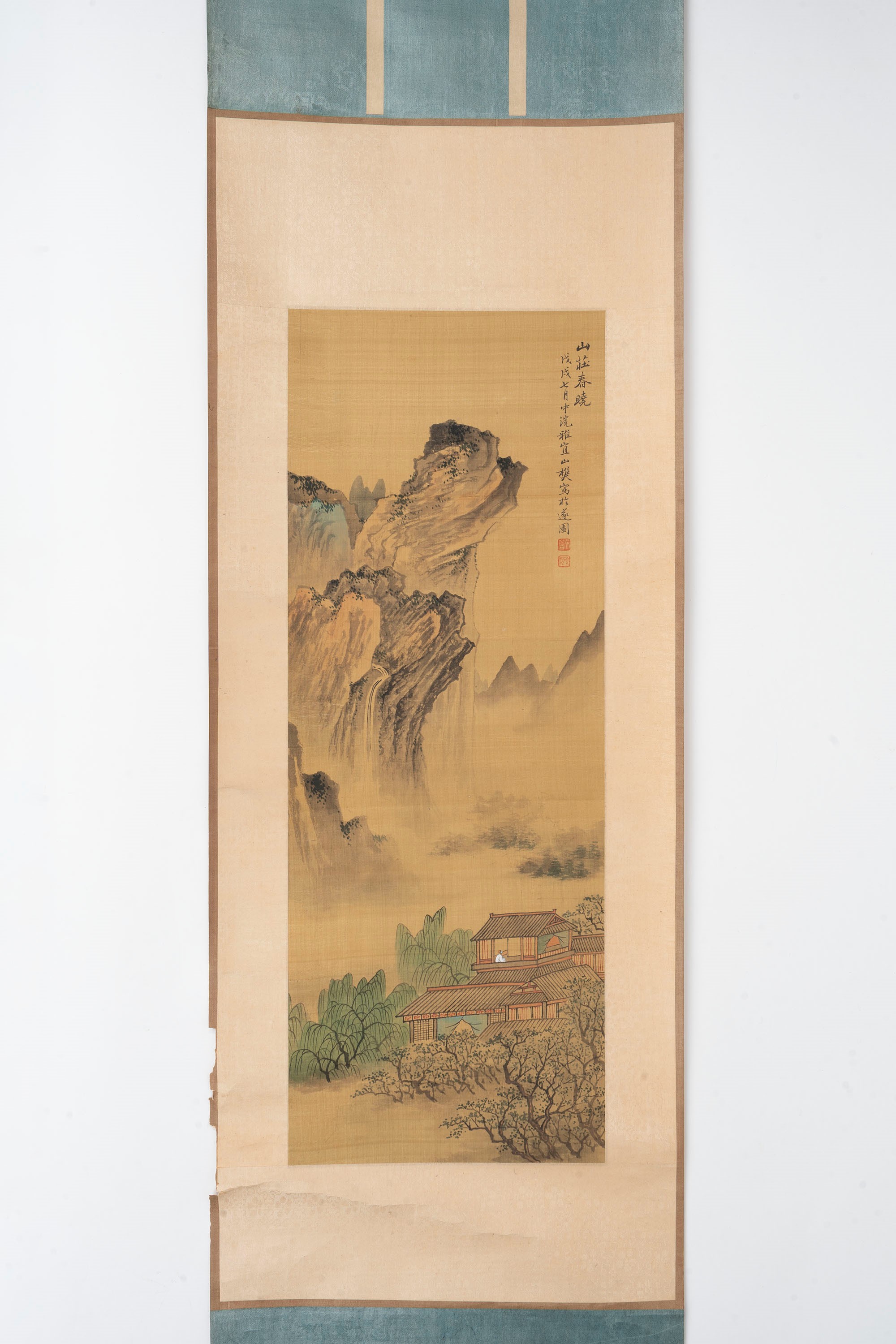 Tre Scroll Raffiguranti Paesaggi Montani con Case, Cina, Secolo XX