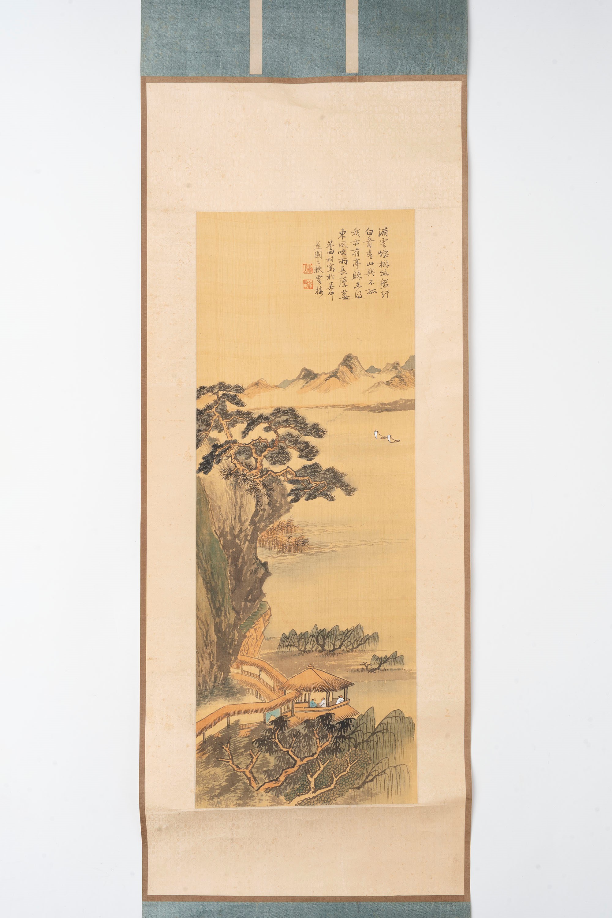 Tre Scroll Raffiguranti Paesaggi Montani con Case, Cina, Secolo XX