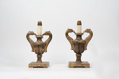 Coppia di Porta Palme in Legno Intagliato e Dorato a Mecca con Prese a Forma di Cigni, Secolo XVI...