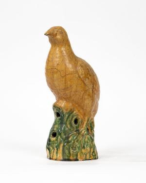 Scultura in ceramica policroma raffigurante volatile, Cina, secolo XIX