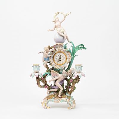 Orologio da Tavola in Porcellana Policroma Raffigurante la Verità Svelata dal Tempo, Manifattura ...
