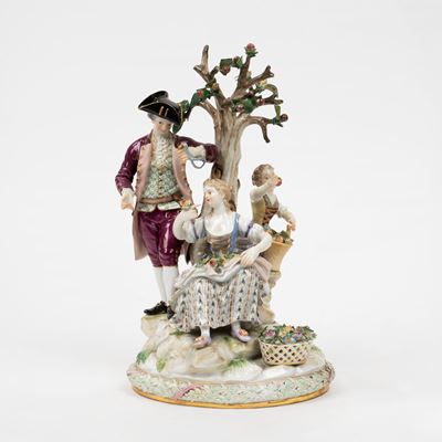 Gruppo Scultoreo in Porcellana Policroma Raffigurante Scena Galante, Manifattura di Meissen Secol...