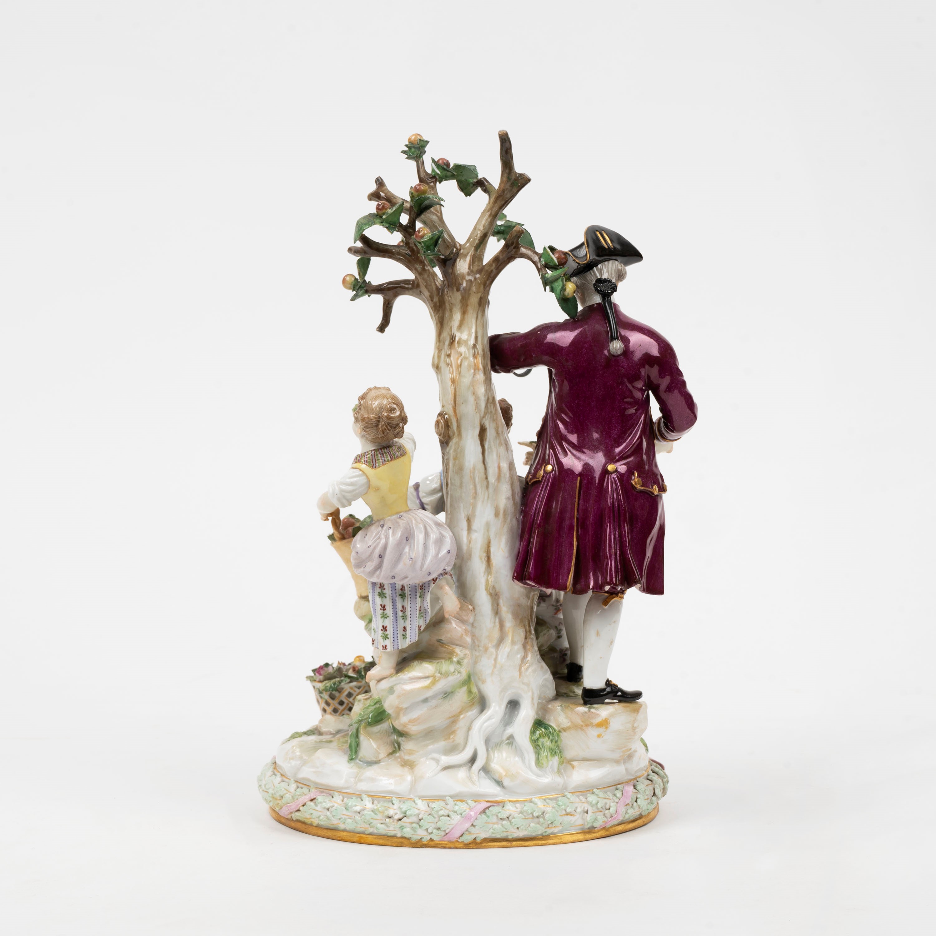 Gruppo Scultoreo in Porcellana Policroma Raffigurante Scena Galante, Manifattura di Meissen Secol...