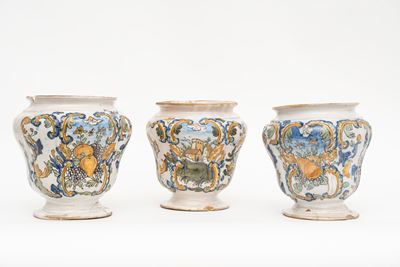 Lotto Composto da Tre Vasi in Maiolica Policroma, Probabilmente Cerreto, Secolo XVIII