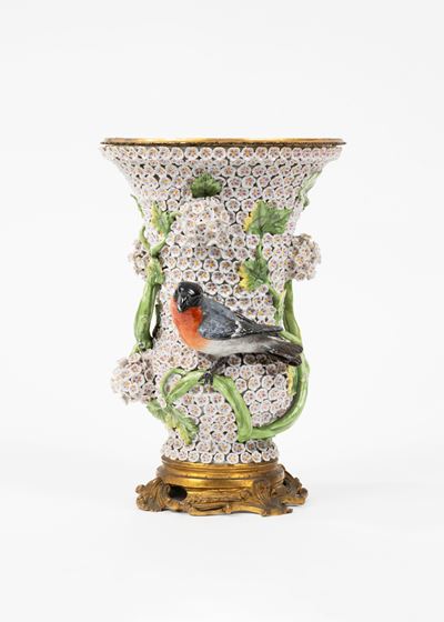 Vaso Schneeballen su Base in Bronzo Dorato, Manifattura Meissen, Secolo XIX