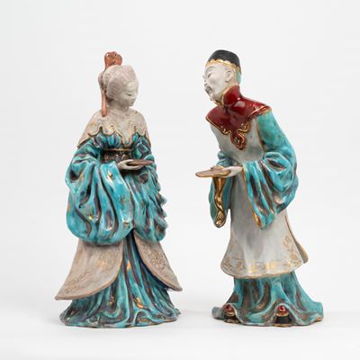Due Sculture in Terracotta Policroma Raffiguranti Coppia Orientale,