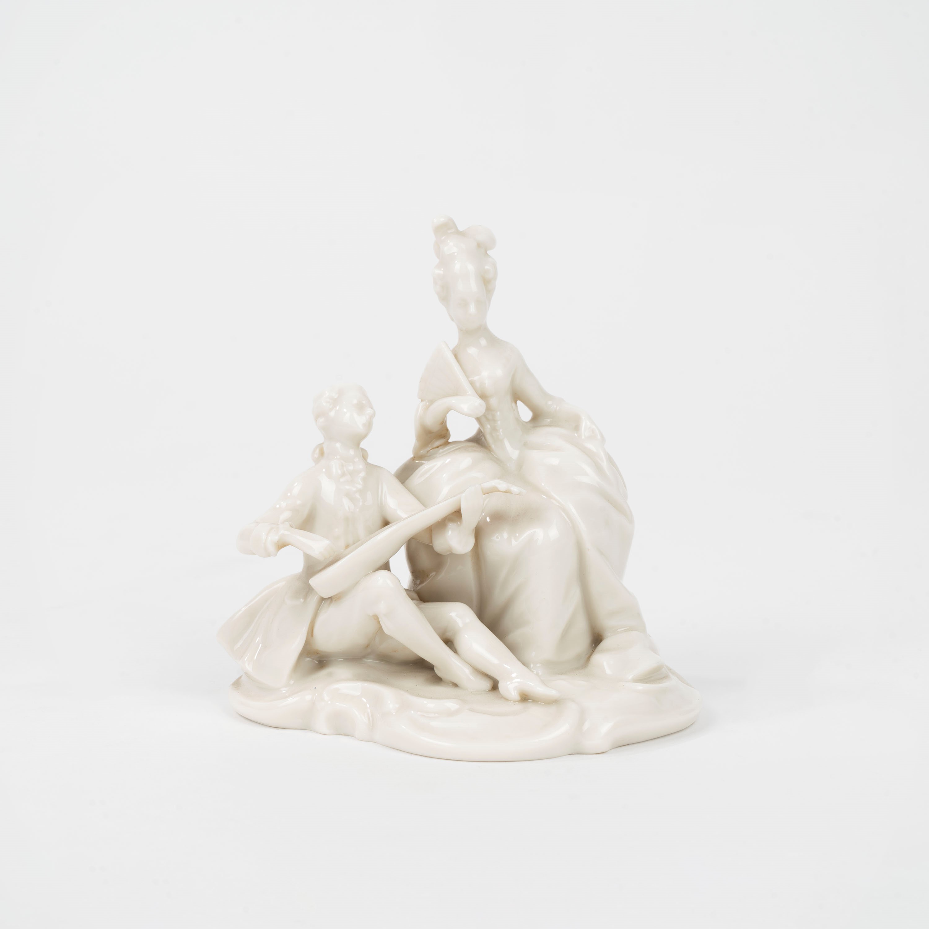 Lotto Composto da Sei Sculture in Porcellana Bianca Raffiguranti Scene Galanti, Napoli, Secolo XX