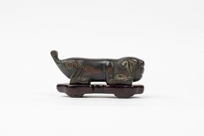 Scultura in Bronzo Raffigurante Animale Fantastico, Cina Secolo XX