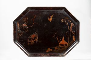  - Octagonal tray in chinoiserie lacquered wood, 19th century