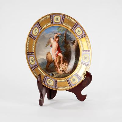 Piatto in Porcellana Policroma Raffigurante Cupido e il Leone, Manifattura di Vienna Secolo XIX