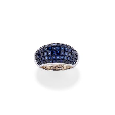 Anello con zaffiri in oro bianco 18k