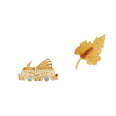 Due spille in oro giallo 18k con pietre colorate