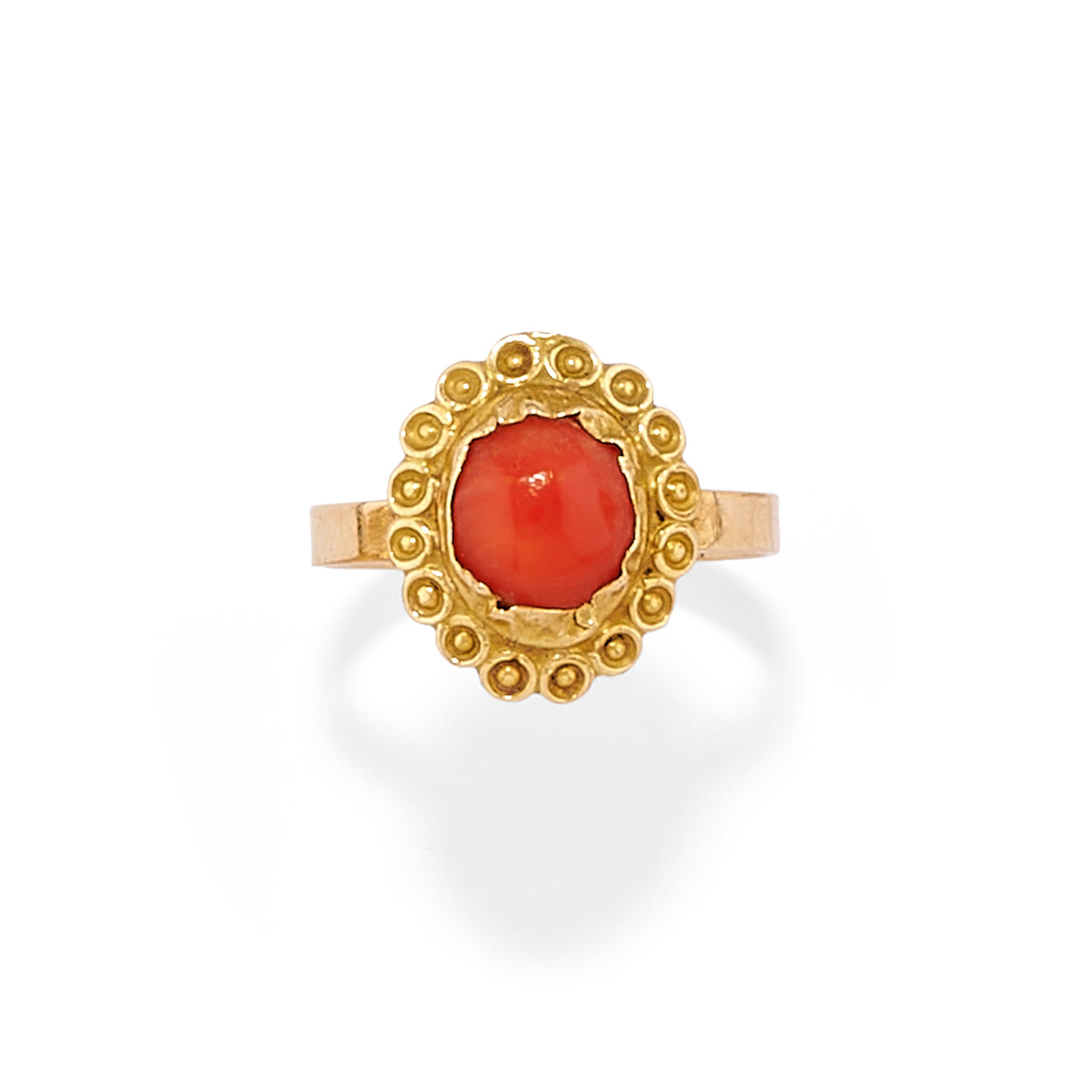 Otto anelli in oro giallo 18k e argento con corallo e pietre preziose