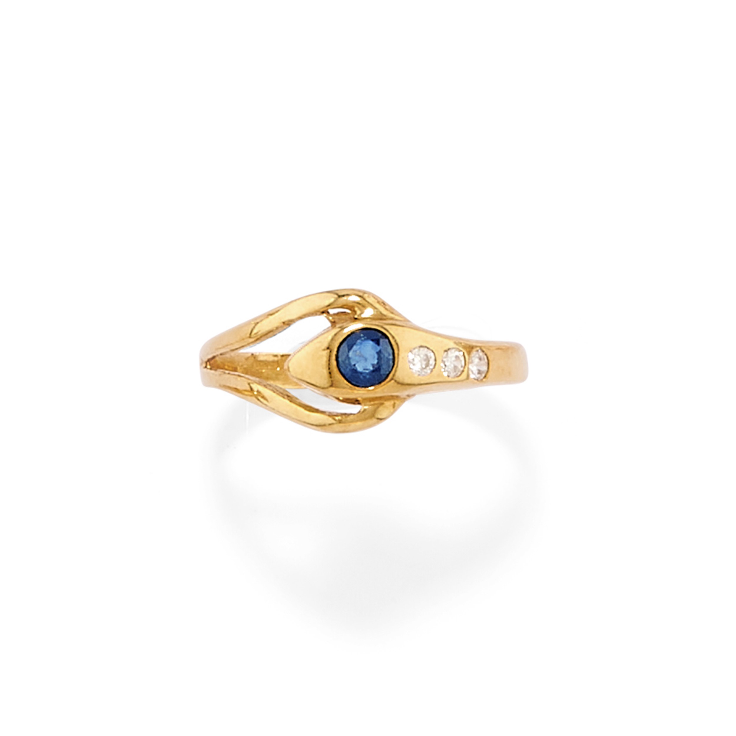 Otto anelli in oro giallo 18k e argento con corallo e pietre preziose