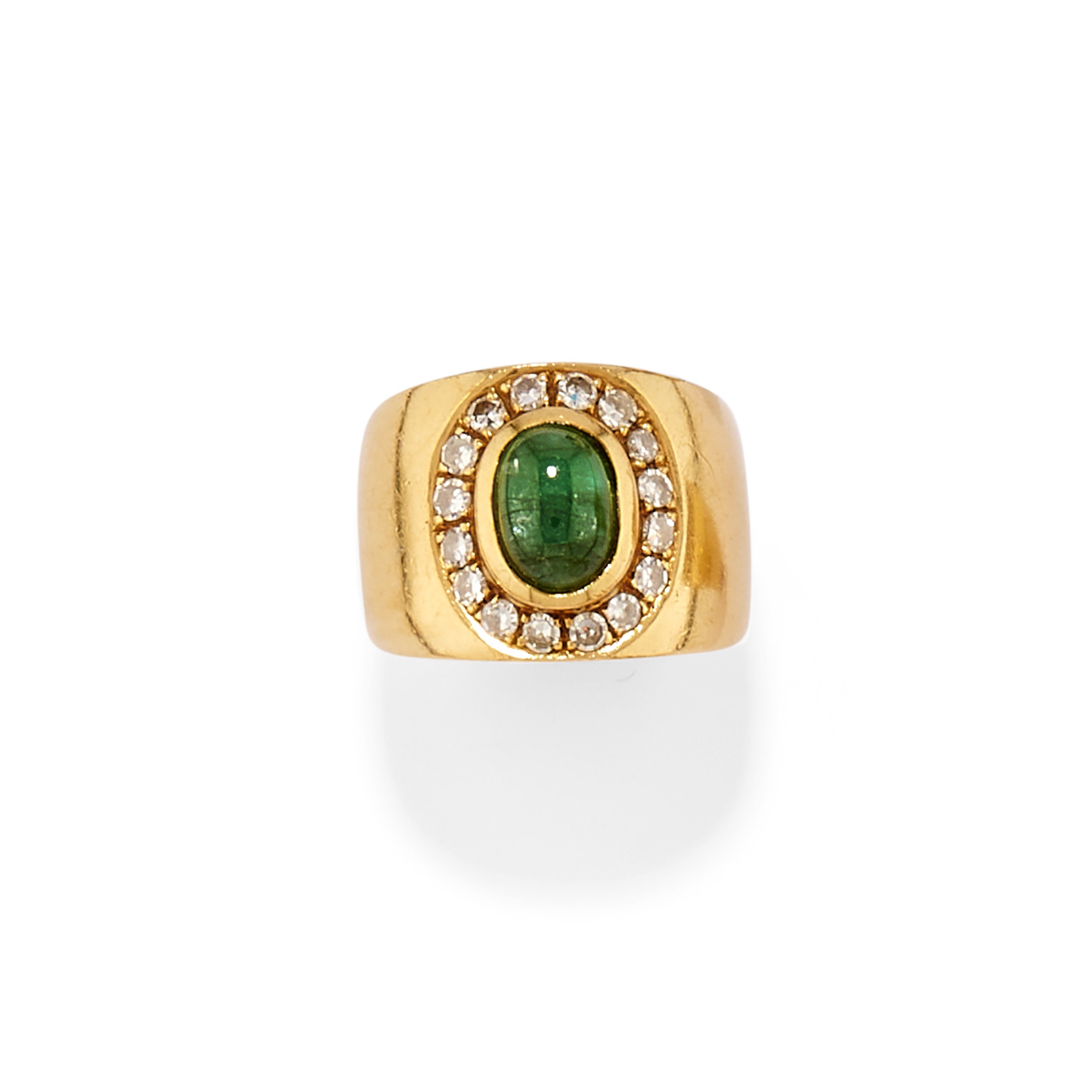 Quattro anelli in oro giallo 18k con smeraldi e diamanti