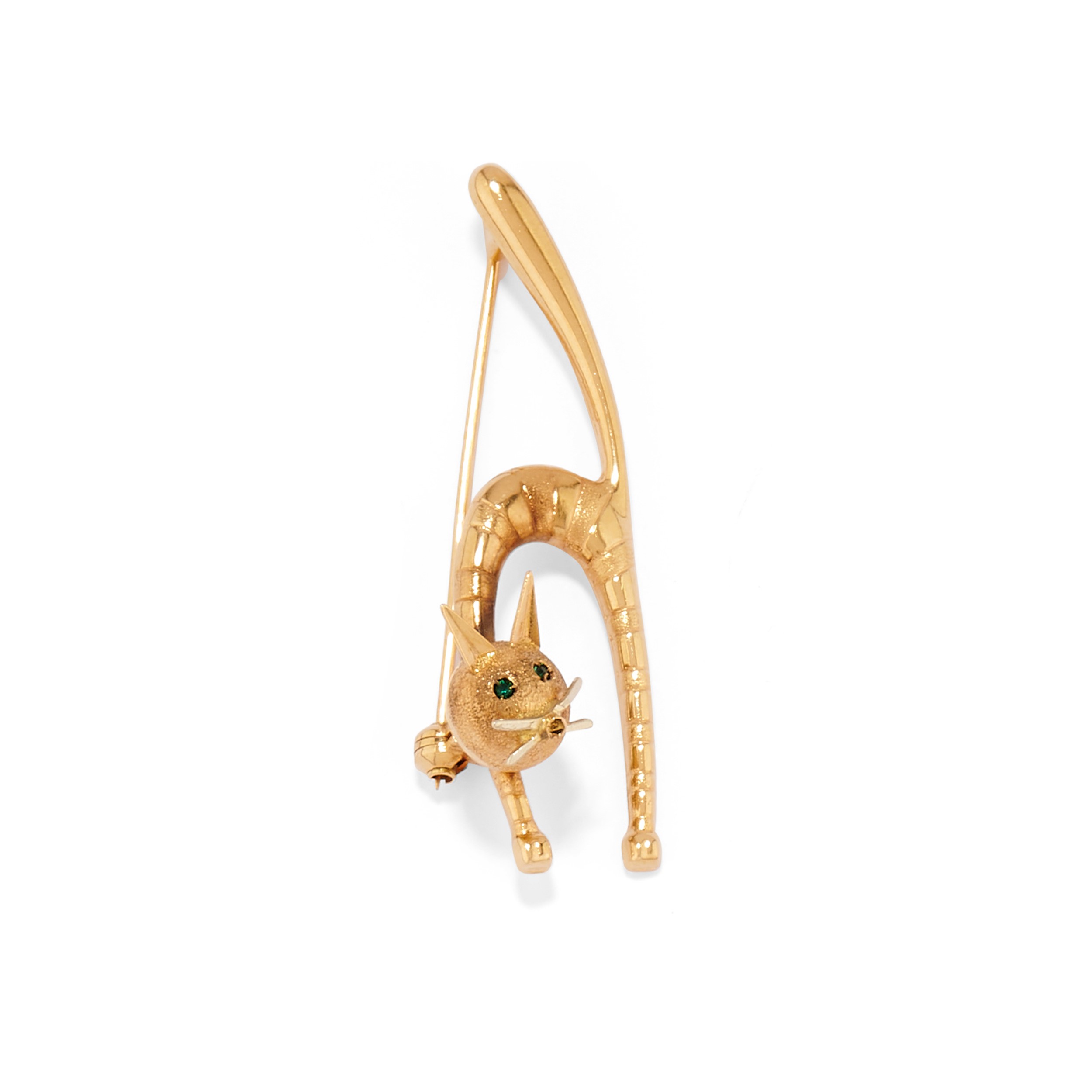 Due spille con gatto, oro giallo 18k con smalto e pietre verdi