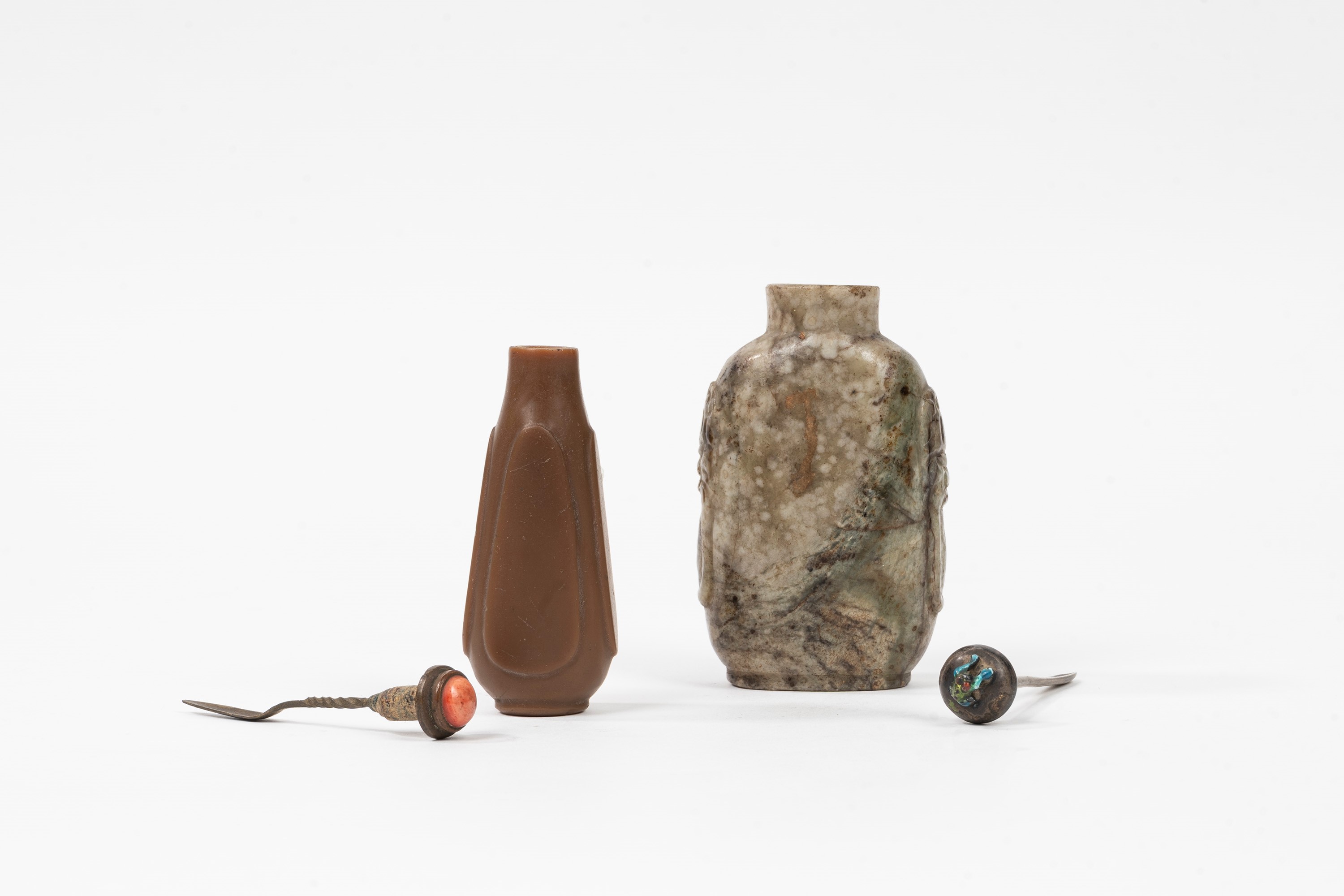 Due Snuff Bottles in Pietra Dura, Cina Secolo XX