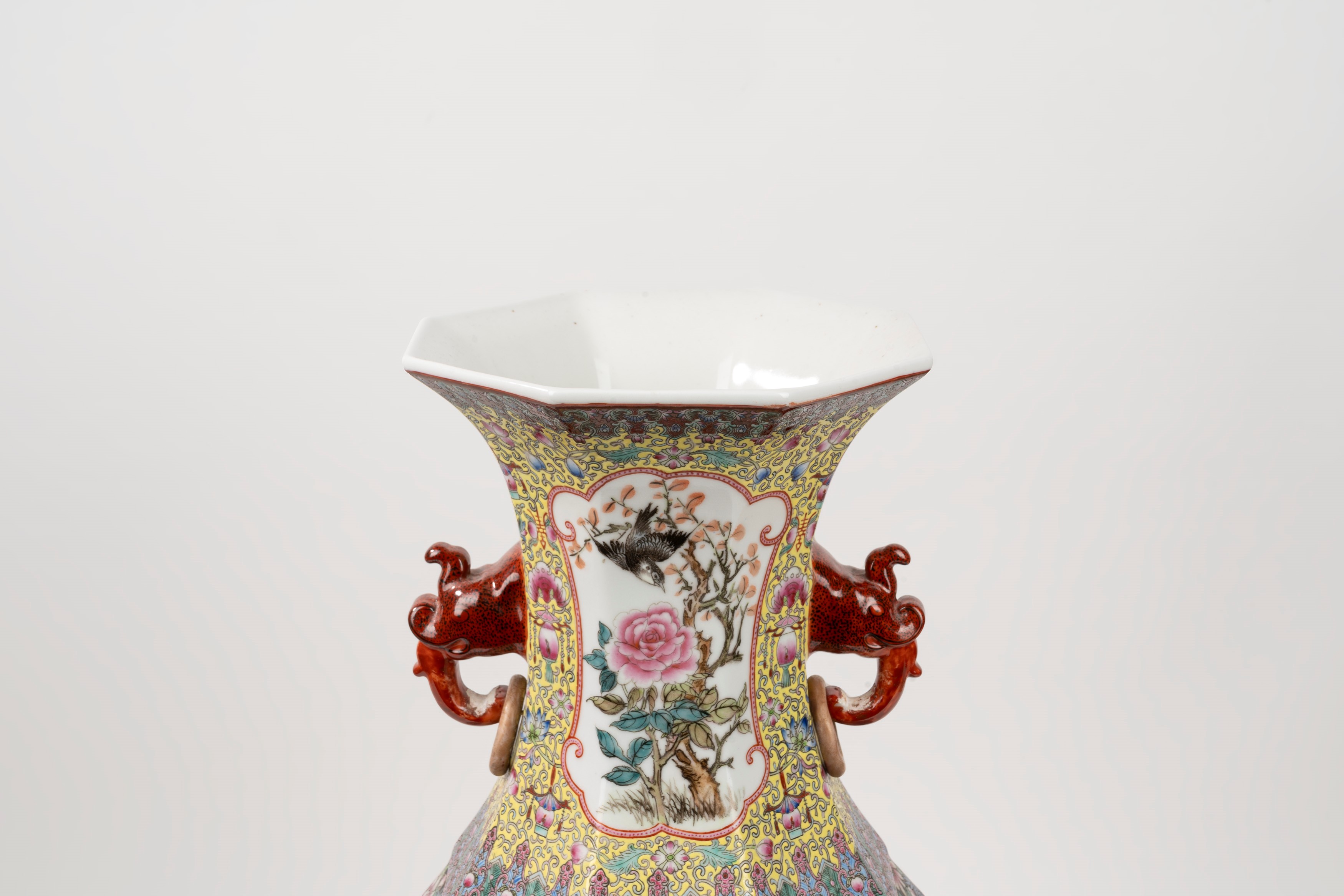 Vaso in Porcellana Policroma, Cina, Secolo XX